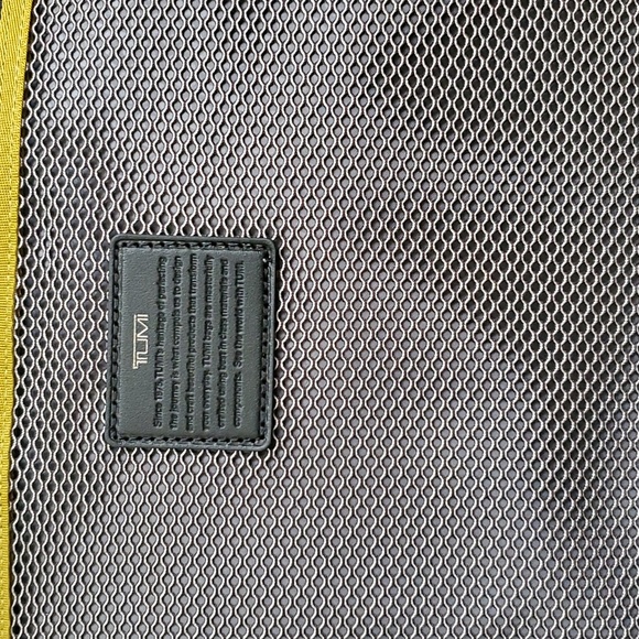 Tumi Tahoe View Splitpack Backpack Duffle Bag. - Picture 8 of 8